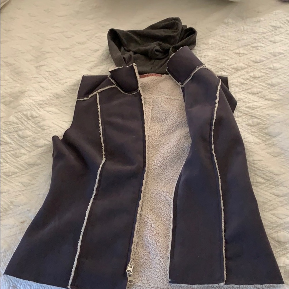 Velvet blue:gray suede vest lined with fleece
